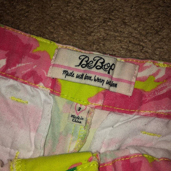 Floral shorts - Picture 2 of 3